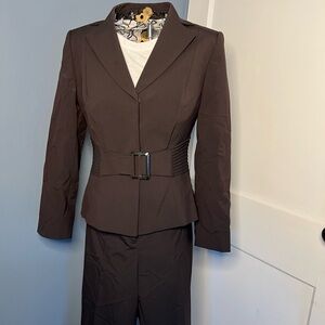 Tahari dark brown pant suit size 6
